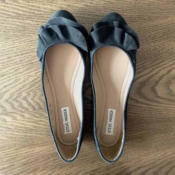Steve Madden Ruffle Front Black Flats - Size 10M - Picture 1 of 5